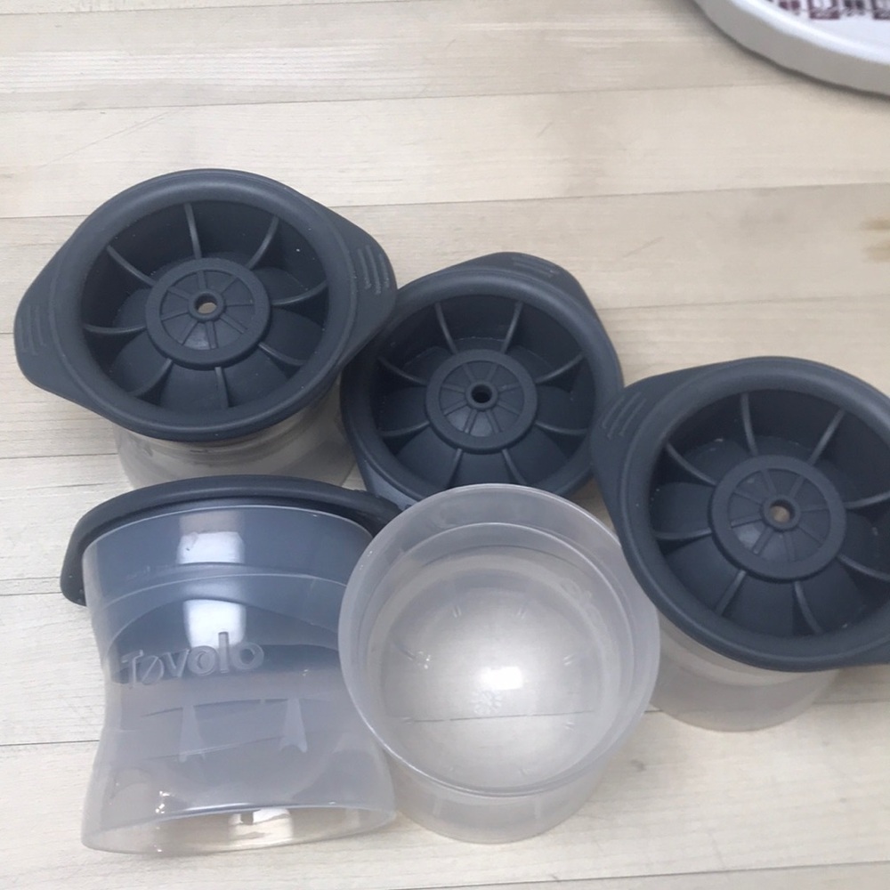🌸NEW🌸 Tovolo Sphere Ice Molds set of 4